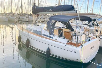 Hire Sailboat Hanse Hanse 348 Hyères