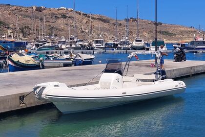 Hyra båt RIB-båt Nouva Jolly 700XL Malta