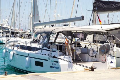 Hire Sailboat Bavaria Yachtbau Bavaria C38 Lefkada