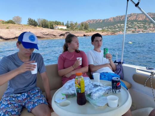 Σεν Ραφαέλ Motorboat Sportlake Vedette quiccksilver alt tag text