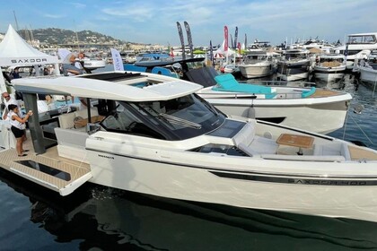 Hire Motorboat SAXDOR SAXDOR 400 GTO Le Lavandou