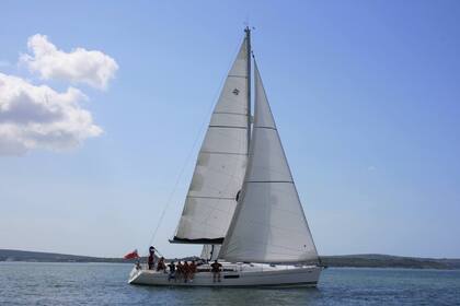 Charter Sailboat Jeanneau Sun Odyssey 49 Lymington
