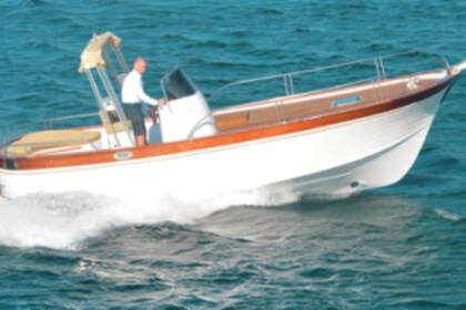 Hyra båt Motorbåt Mimi Gozzo 8.5 open Ponza