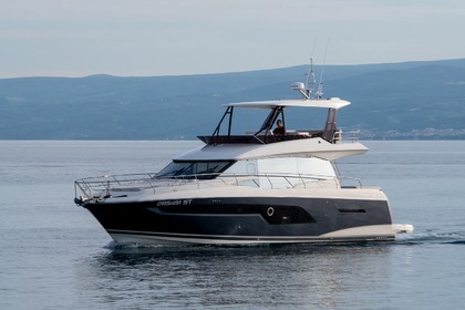 Rental Motor yacht  Prestige 520 Fly  Podstrana