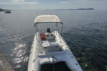 Hire Boat without licence  ONARCH TENDERCAT 430 Carqueiranne