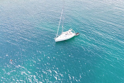 Charter Sailboat Beneteau First 310 Canet-en-Roussillon