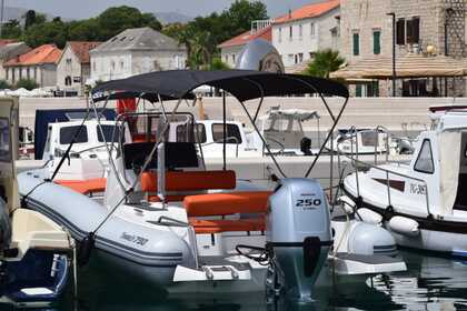 Rental RIB Marlin Marlin 790 Split