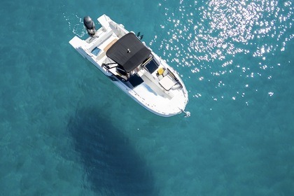 Rental Motorboat Beneteau 7.7 Sportdeck Menton Garavan