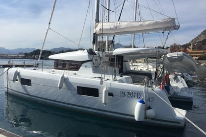Charter Catamaran Lagoon Catamarans 42 Capo d'Orlando