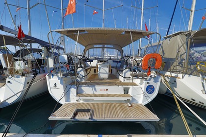 Charter Sailboat Beneteau 2023 Muğla