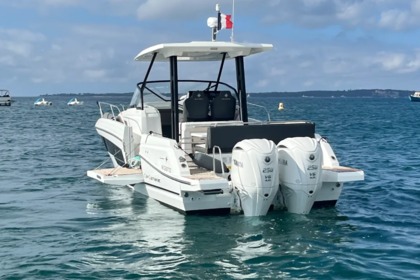 Hire Motorboat Jeanneau CAP CAMARAT 9.0 Série 2 Golfe Juan