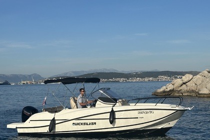 Hire Motorboat Quicksilver Active 705 Open Split