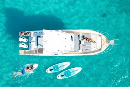 Location Bateau à moteur Saver Saver 330 sport 11 metri  incluso watergames Portisco