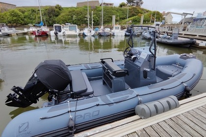Rental RIB Zodiac Pro 550 Locmiquélic