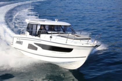 Hire Motorboat Jeanneau Merry Fisher 1095 Cannigione