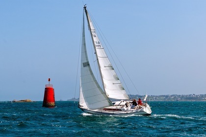 Location Voilier JEANNEAU SYMPHONIE 32 Morlaix