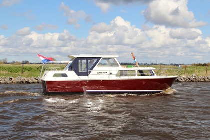 Hire Houseboat Tjeukemeer 900 Terherne