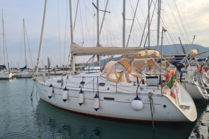 Charter Sailboat Beneteau oceanis 331 La Spezia