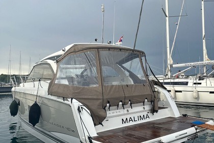 Rental Motorboat Jeanneau Leader 40 Pula
