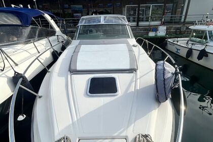 Charter Motorboat Cranchi 32 cruiser Salerno