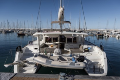 Hire Catamaran LAGOON Lagoon 450 Capo d'Orlando