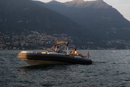 Hire Motorboat Marlin 24 SR EFB Lake Como