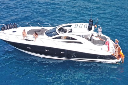 Noleggio Yacht a motore Sunseeker Portofino 53 Amarilla Golf
