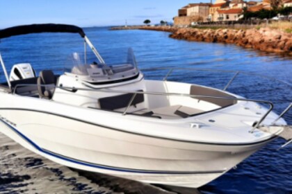 Charter Motorboat Jeanneau Cap Camarat 7.5 Cc Marseille