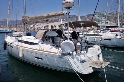 Charter Sailboat JEANNEAU SUN ODYSSEY 439 Toulon