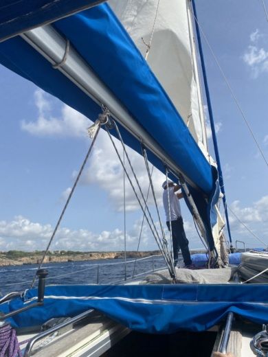 Porto Cristo Sailboat BAVARIA B/42 alt tag text