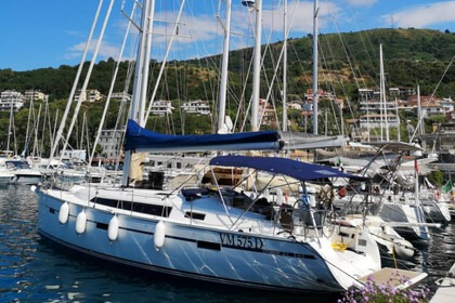 Charter Sailboat  Bavaria 41 Vibo Marina