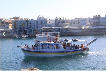 Чартер Моторная яхта Traditional Wooden Motorboat Ираклион