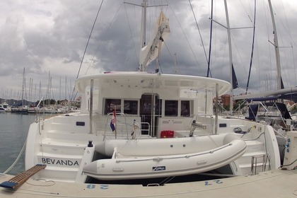 Verhuur Catamaran LAGOON 450 Medulin