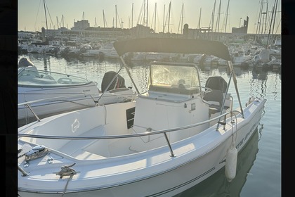 Location Bateau à moteur Kelt sa White shark 205 open Royan
