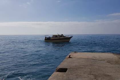 Rental Motorboat Milano Aprea Mary Positano