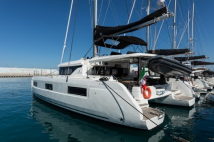 Location Catamaran Lagoon Lagoon 46 Salerne