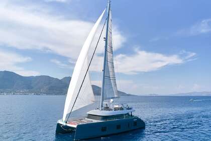 Rental Catamaran Sunreef 80 Athens