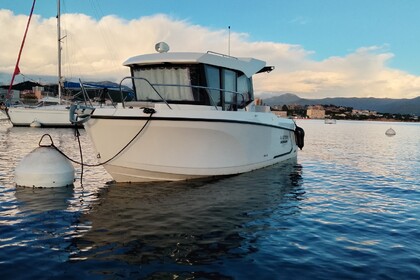 Hire Motorboat Quicksilver 705 pliothouse Ajaccio