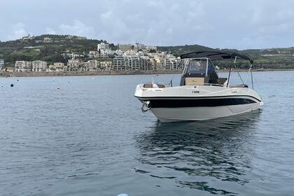Location Bateau à moteur Nireus cl620 Malte