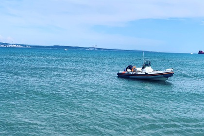 Hire Motorboat Zodiac Open pro 550 Martigues