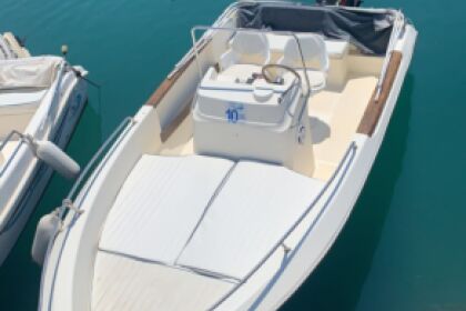Hire Boat without licence  Cadmarine OPEN CAD 19 Syracuse