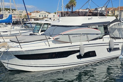 Location Bateau à moteur Jeanneau Merry Fisher 1095 fly Bandol
