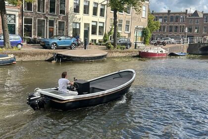 Charter Motorboat antaris 400 family Leiden