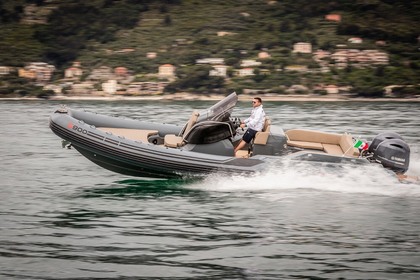 Verhuur RIB SACS STRIDER 900 Calvi