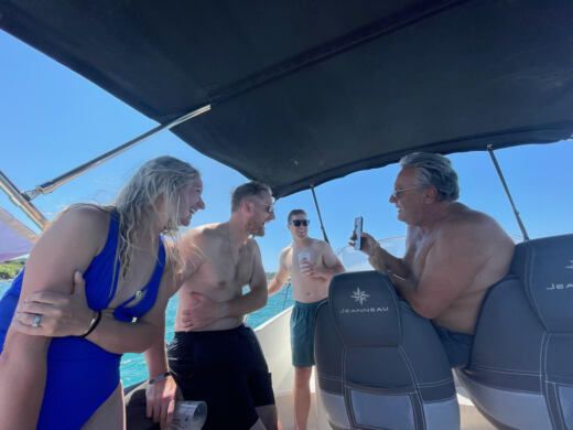 Sainte-Maxime Motorboat JEANNEAU Cap Camarat 7,5 WA alt tag text