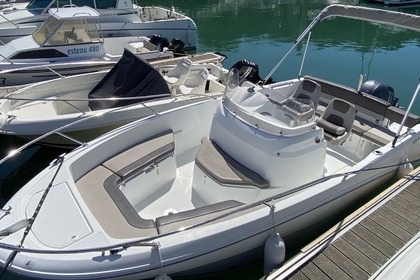 Miete Motorboot Jeanneau Cap Camarat 6.5cc Style 2019 Saint-Malo