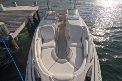 Verhuur Motorboot Monterey 298 Ss Nassau
