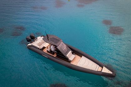 Location Bateau à moteur TECHNOHULL 38 GRAND SPORT Parikiá