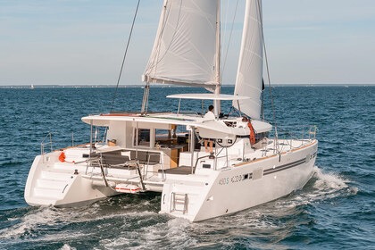 Verhuur Catamaran Lagoon Lagoon 450 F Ibiza