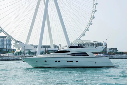 Noleggio Barca a motore 36-16 MT 2 CABINS DOMINATOR 2008 Dubai